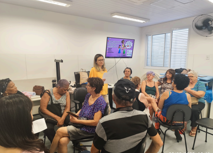 DPMG realiza dinâmica com grupo de pessoas idosas em Centro de Saúde do Barreiro  1