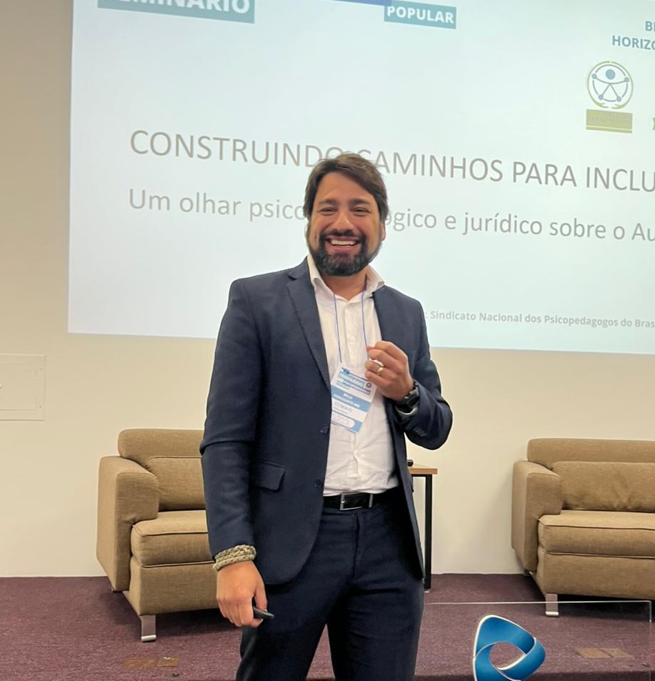 Defensor público palestra no 1º Seminário de Psicopedagogia Popular   1
